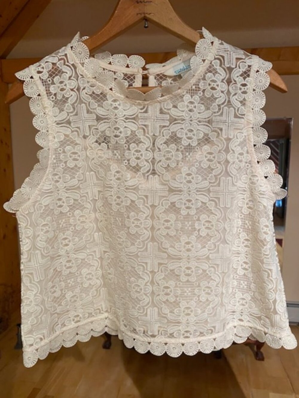 Sundance Cream Lace Tank Top Sleeveless Womens M Sweet Lined Trimmed Perfect